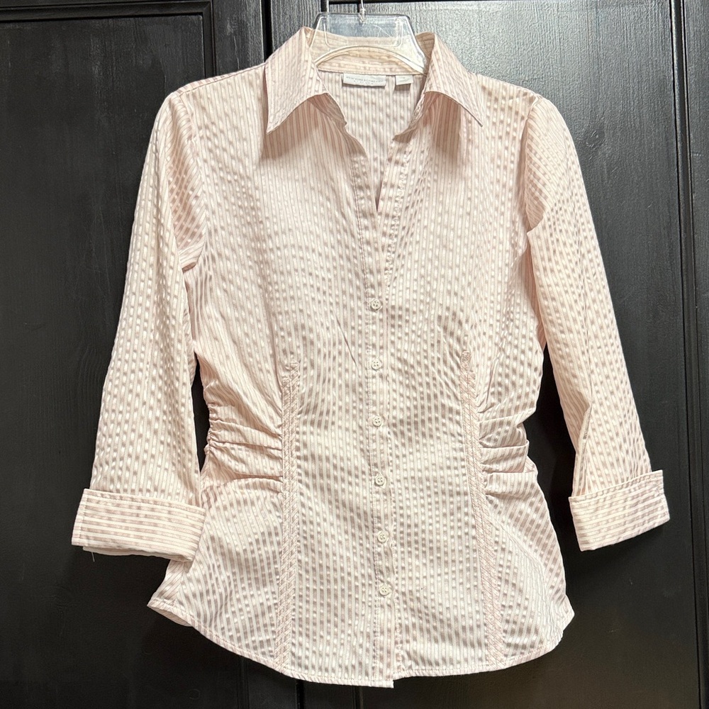 New York & Company Light Pink Textured Button-Down Shirt